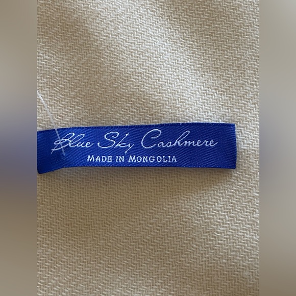 Oversized 100% Mongolian cashmere scarf Blue Sky factory - Picture 6 of 9